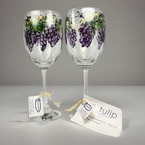 Pair VTG Hand Painted Wine Glasses Grapes Signed Tulip Glass New Zealand NEW